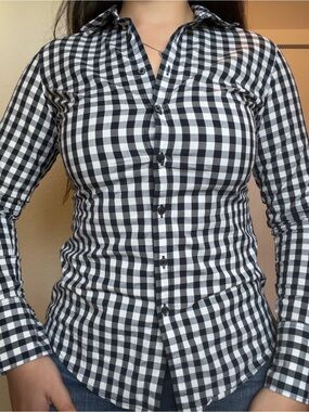 Banana Republic Classic Black & White Gingham Button-Up Shirt